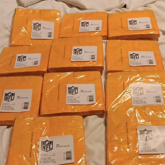 Packers Green and Gold Disposable Napkins - Picture 3 of 4